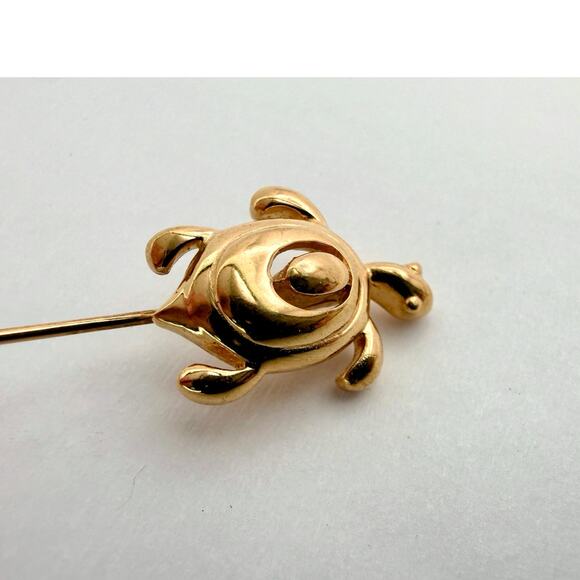 Vintage 60s Crown Trifari Turtle Stick Pin Gold Tone Figural Lapel Hat Pin - Picture 6 of 10